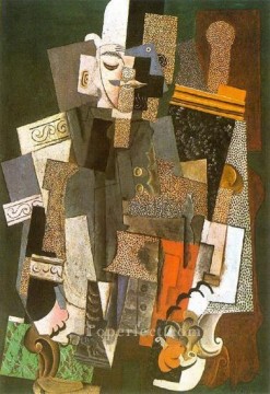 Pablo Picasso Painting - Hombre con bombín sentado en un sillón cubismo de 1915 Pablo Picasso